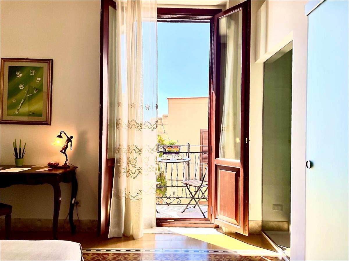 Domus Aleria Deluxe Rooms 夏卡 外观 照片