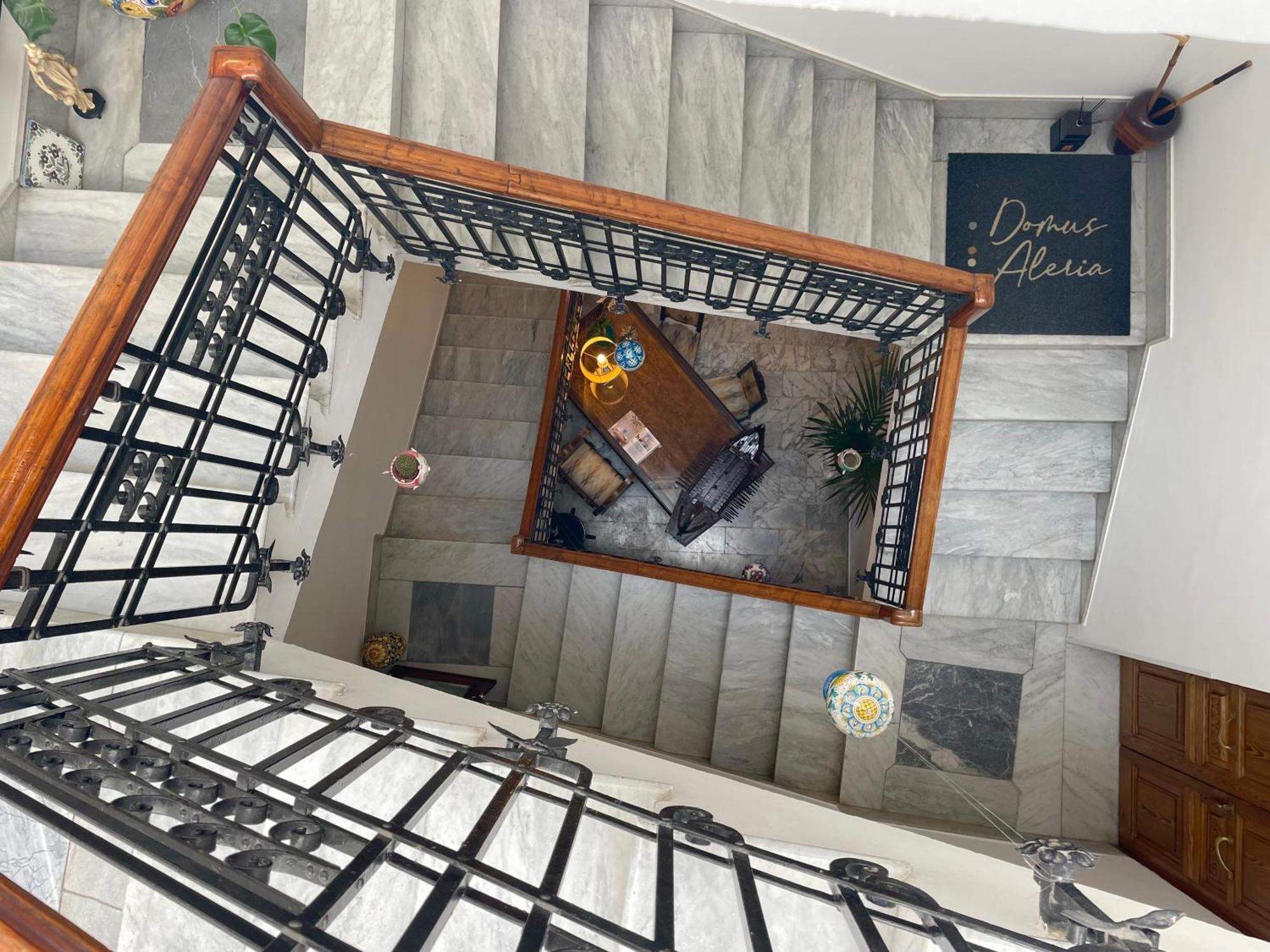 Domus Aleria Deluxe Rooms 夏卡 外观 照片